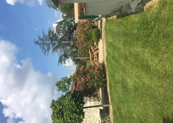 De Beausoleil Bed & Breakfast La Romieu