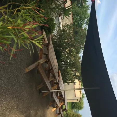 Oda ve Kahvaltı De Beausoleil La Romieu