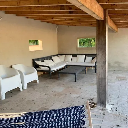 Oda ve Kahvaltı De Beausoleil La Romieu